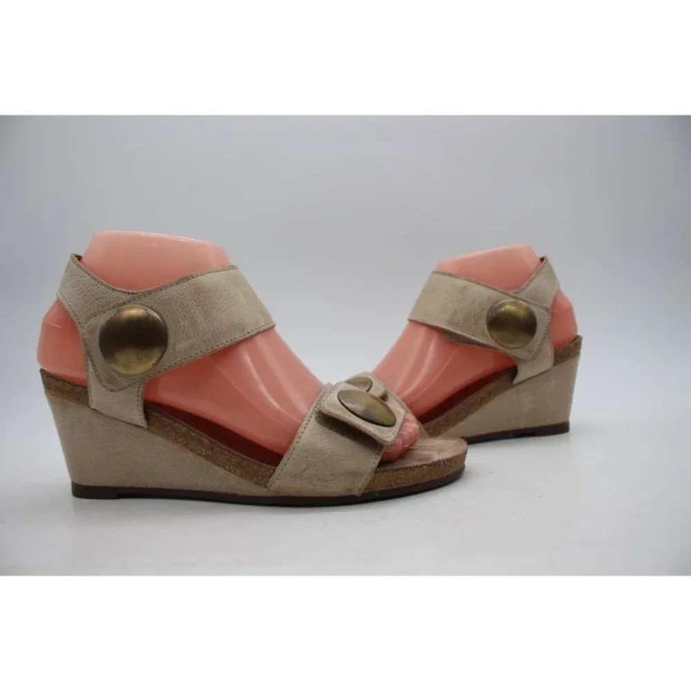 Taos Carousel Women’s Size 37 Leather Ankle Strap Wedge Casual Sandals